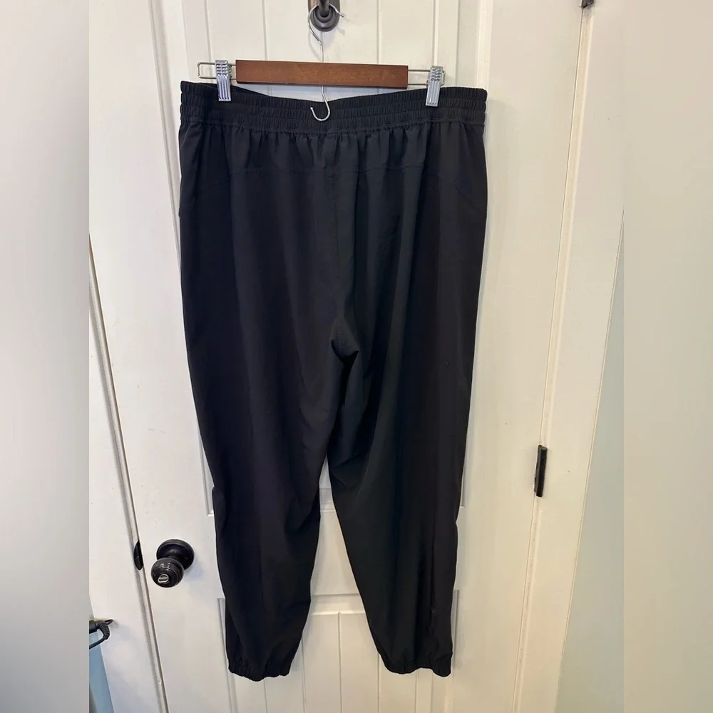 Lululemon Tear-Away Mid-Rise Track Pants Black Size 12
